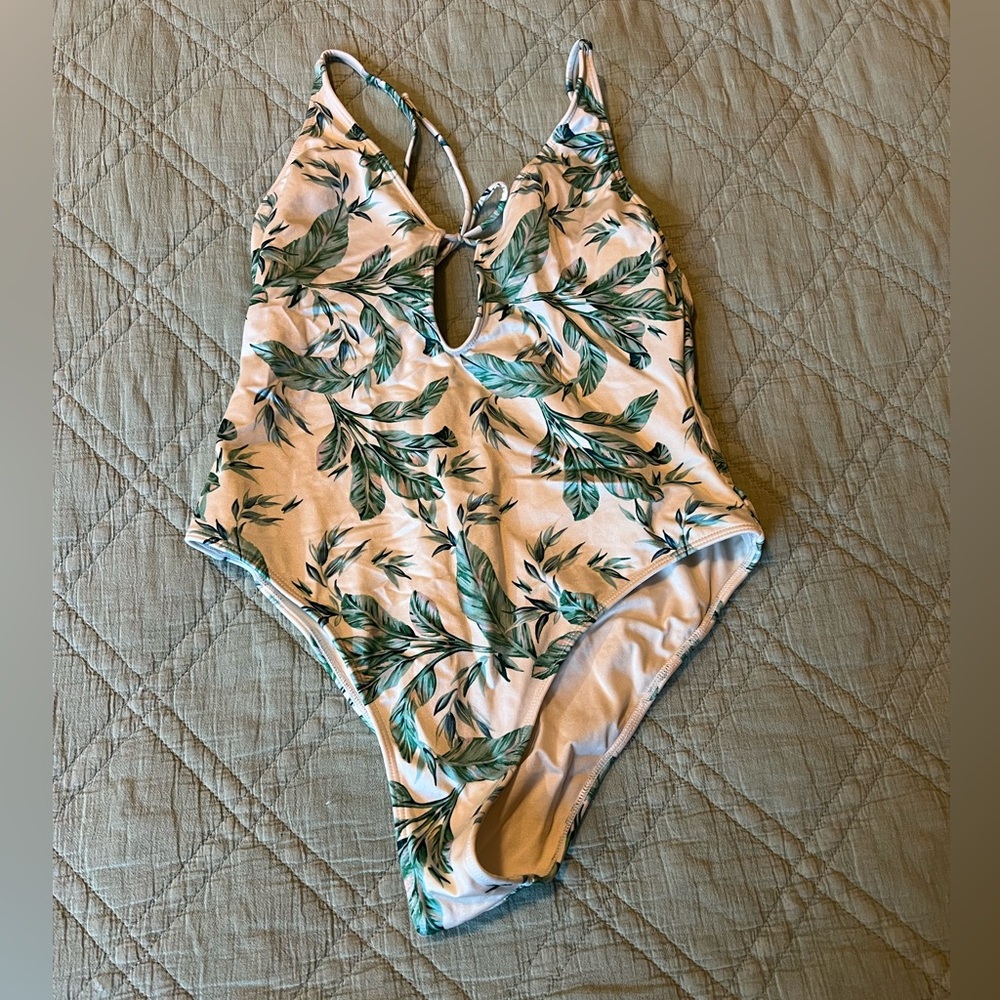 PacSun La Hearts Tropical Leaf Print Swimsuit white one piece onepiece medium